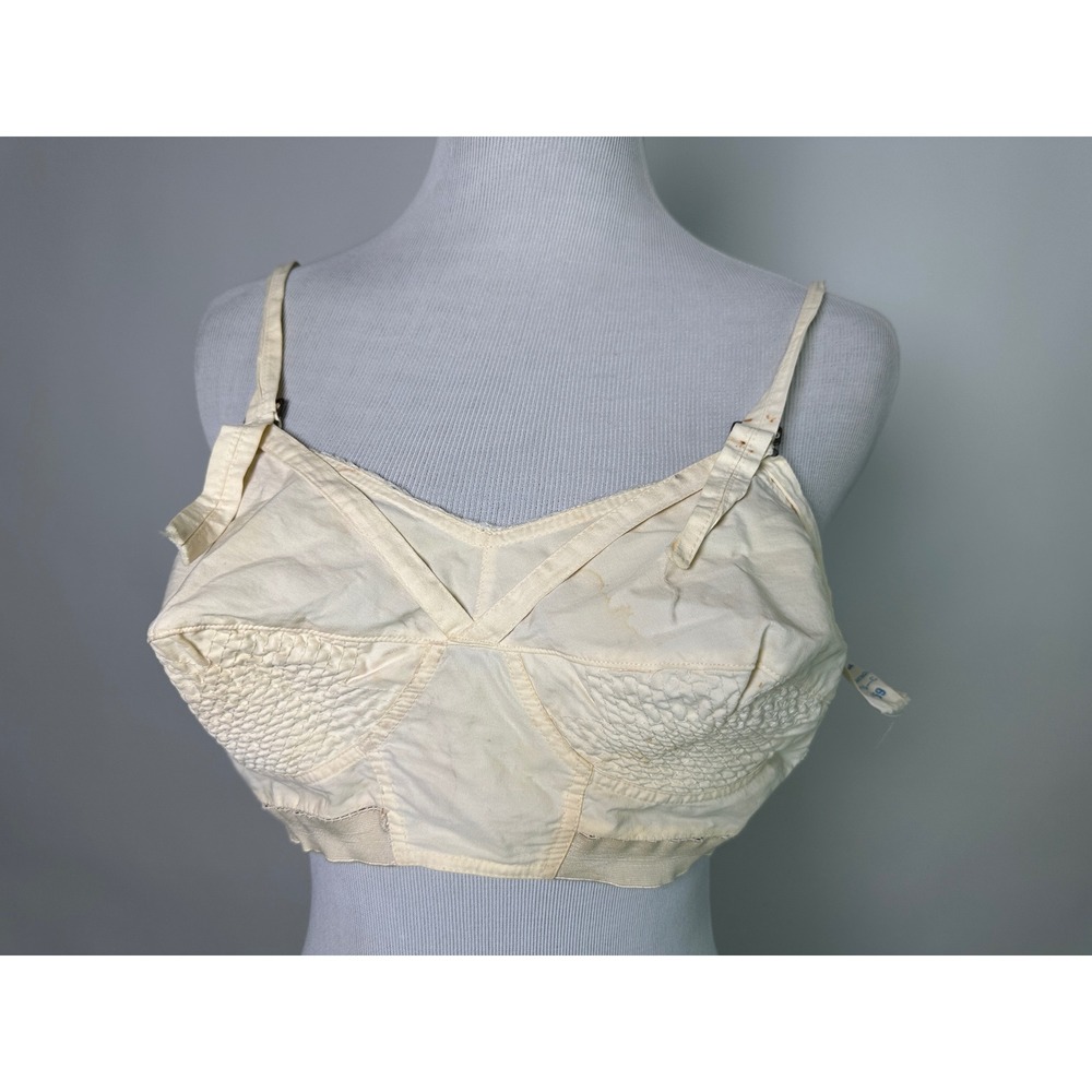 Vintage 1950s Action Strap Wireless Bullet Bra 36C Off White Mid-Century 640-C
